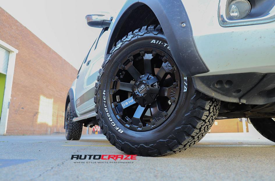 NISSAN NAVARA AMBUSH MATTE BLACK
